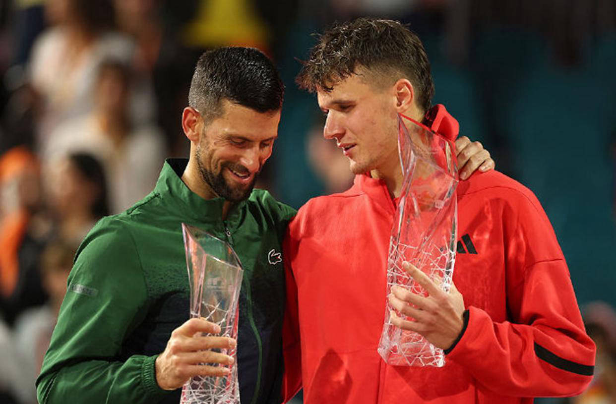 德约科维奇迎来十五赛季出色发挥，利物浦观众热烈欢呼！