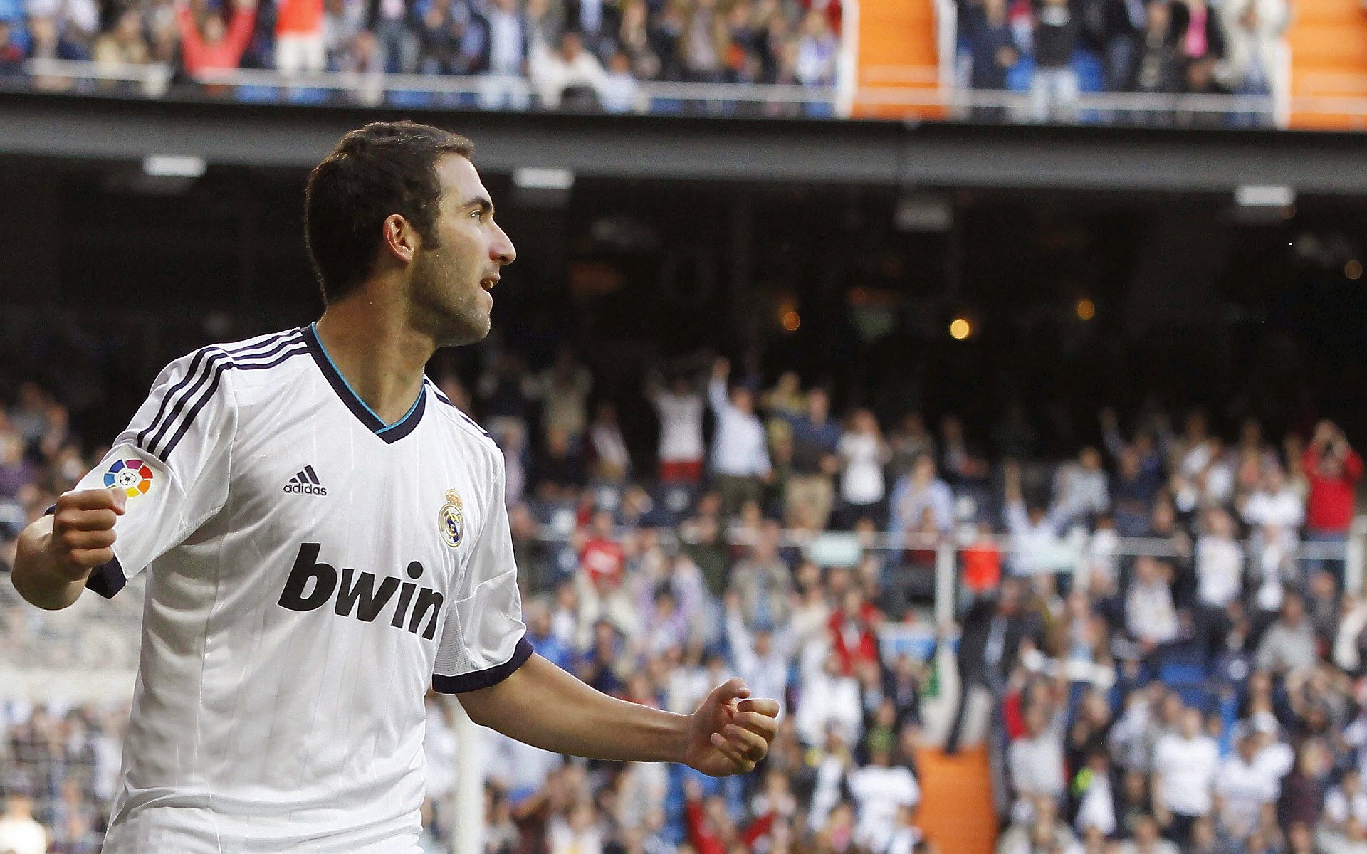 多特蒙德首回合大胜武汉三镇，樊振东砍下5记关键球，全场沸腾的简单介绍